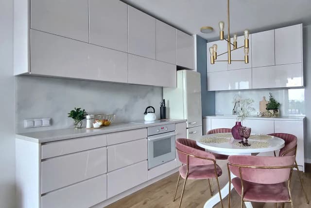 Jak rozmieścić kontakty w kuchni, aby uniknąć problemów z bezpieczeństwem Jak rozmieścić kontakty w kuchni, aby uniknąć problemów z bezpieczeństwem